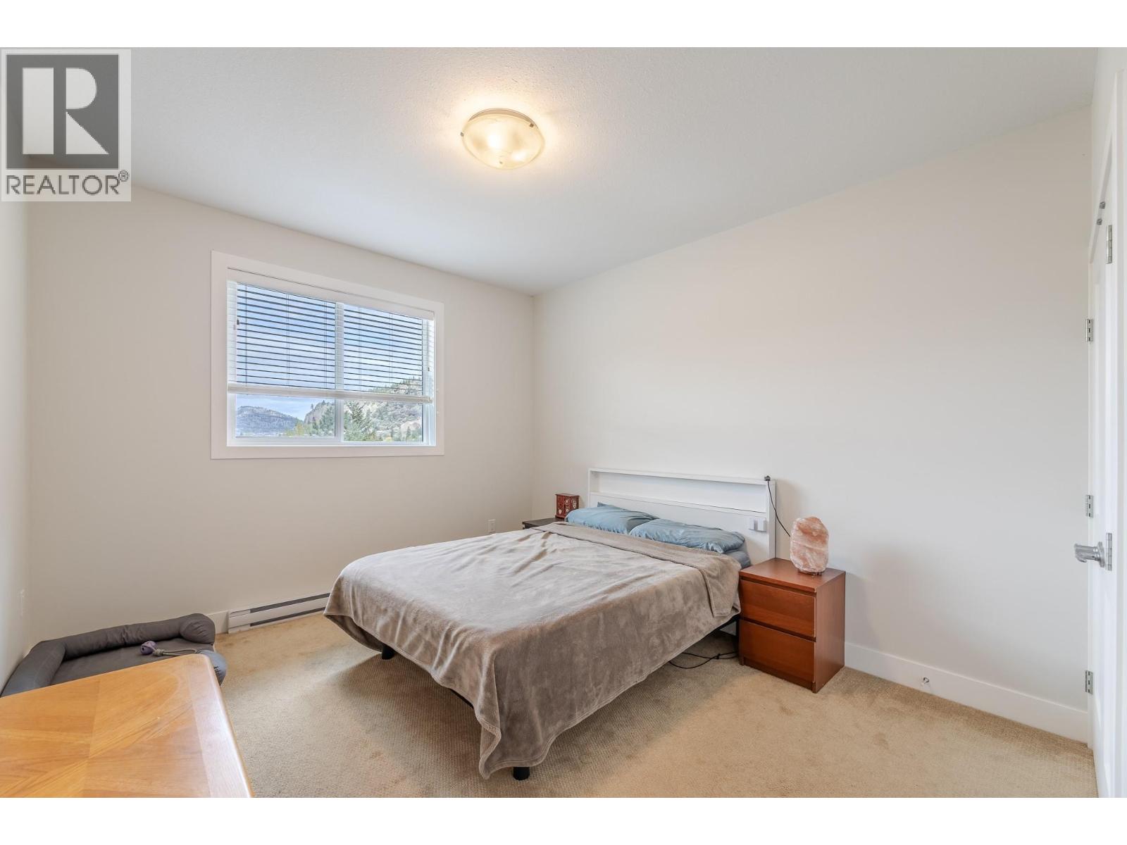 8738 PALMER Place, Summerland