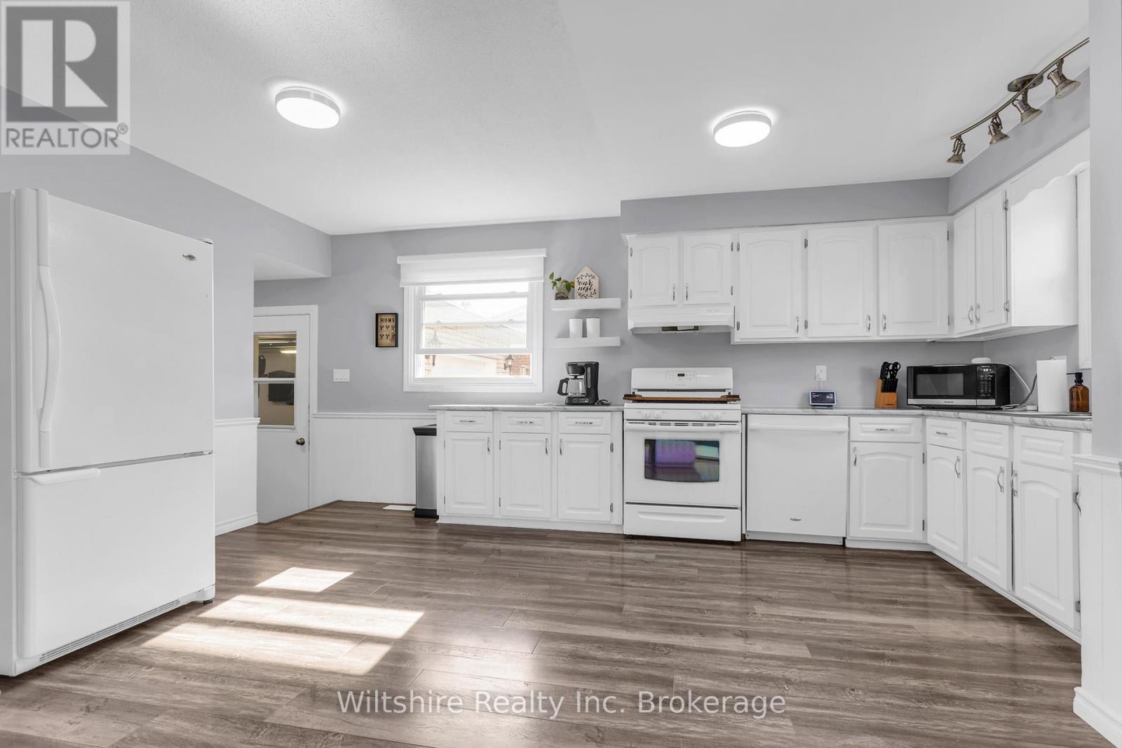 47 VAN NORMAN DRIVE — photo 6