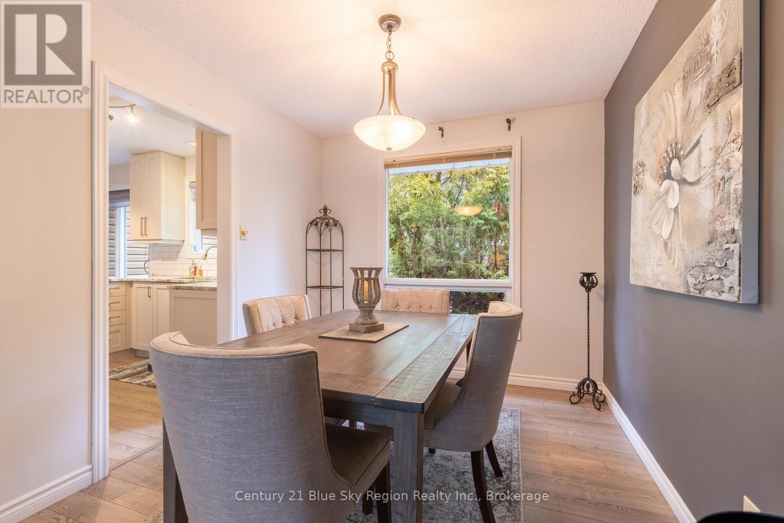 138 MACBETH CRESCENT - 7