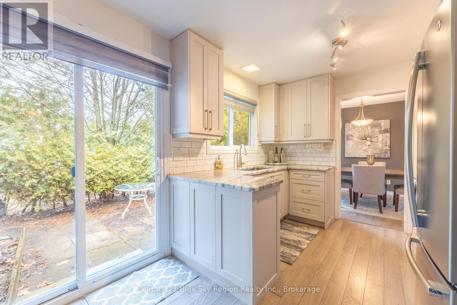 138 MACBETH CRESCENT - 8