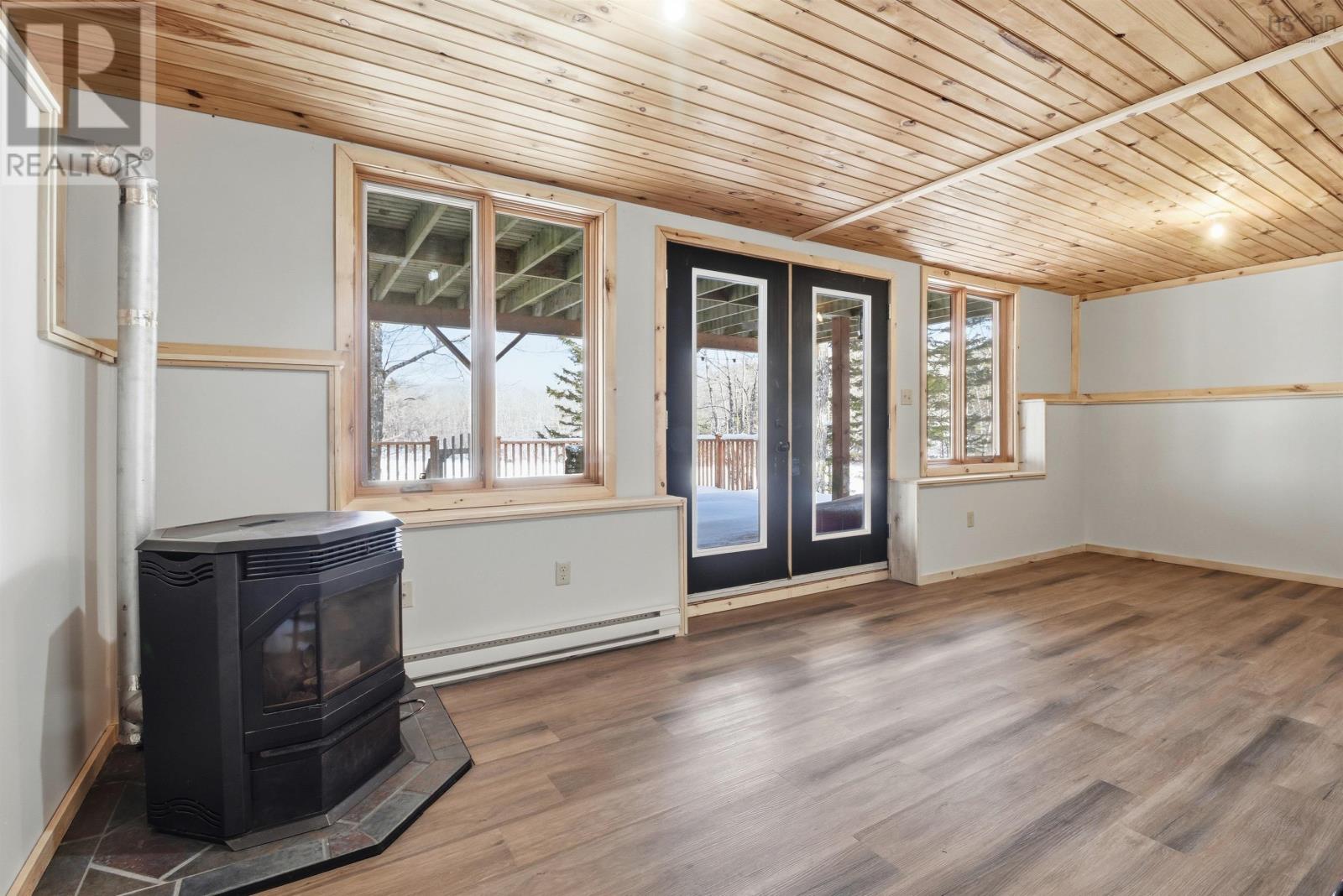 Property 29 of 50 of 59 2 Sunshine Lane