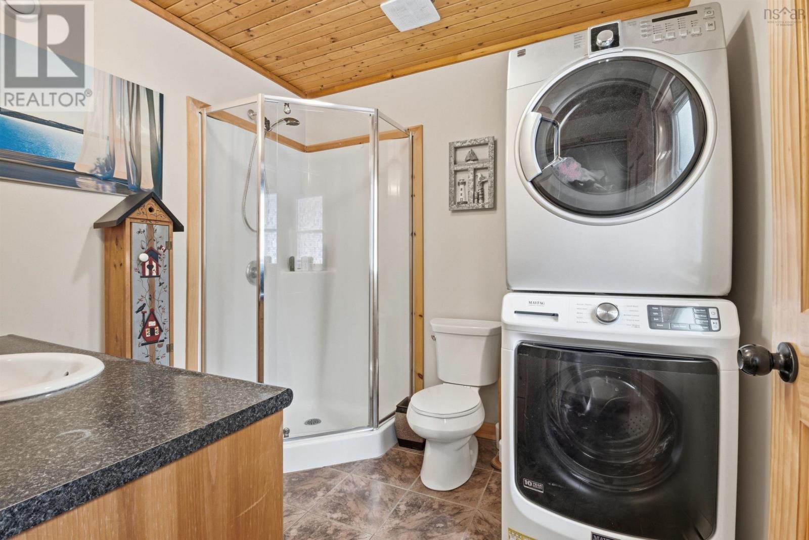 Property 7 of 51 of 59 2 Sunshine Lane