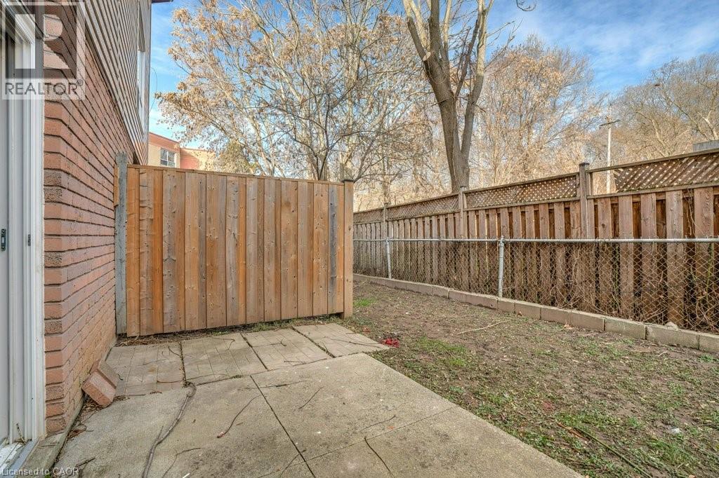 24 BOND Street Unit# D, Brantford, Ontario, N3R4G5 — Photo 11