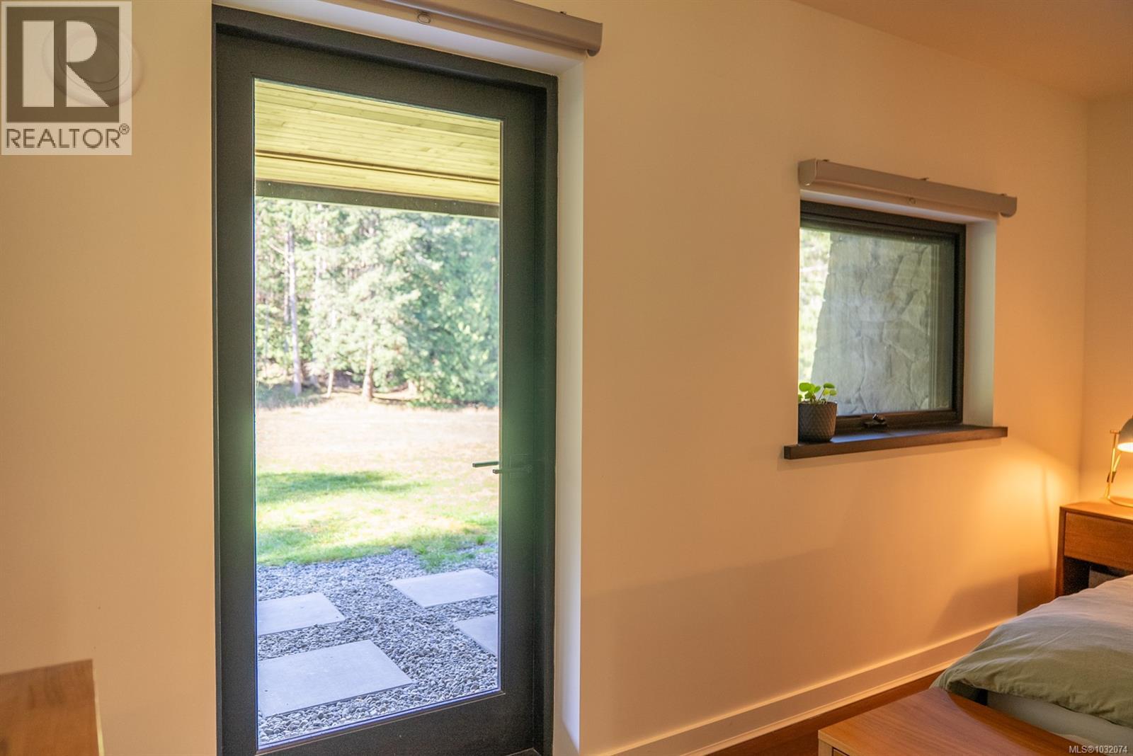 5582 Hooson Rd - 39