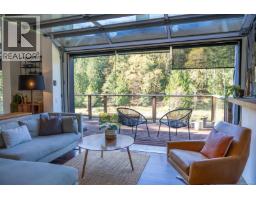 5582 Hooson Rd, Pender Island, BC V0N2M1 Photo 8