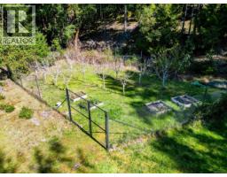 5582 Hooson Rd, Pender Island, BC V0N2M1 Photo 47