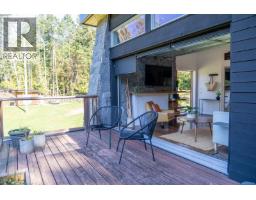 5582 Hooson Rd, Pender Island, BC V0N2M1 Photo 27