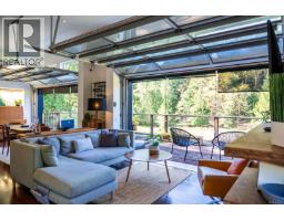 5582 Hooson Rd, Pender Island, BC V0N2M1 Photo 7