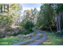 5582 Hooson Rd, Pender Island, BC V0N2M1 Photo 49