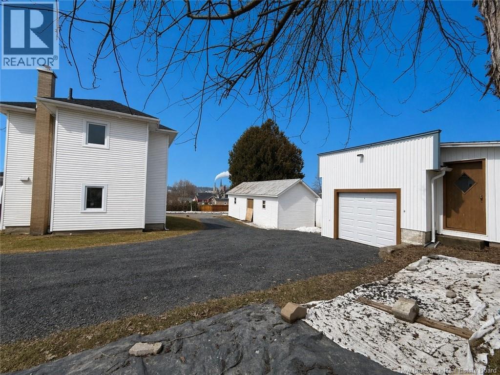 90 35e Avenue - 2