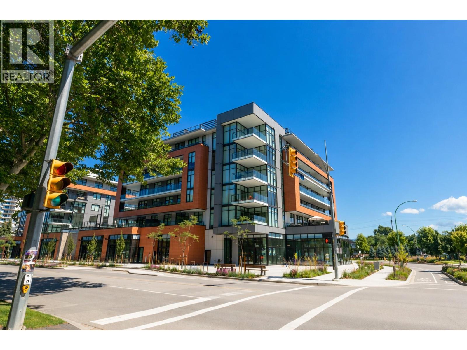 303 3409 Lakeshore Road, Kelowna