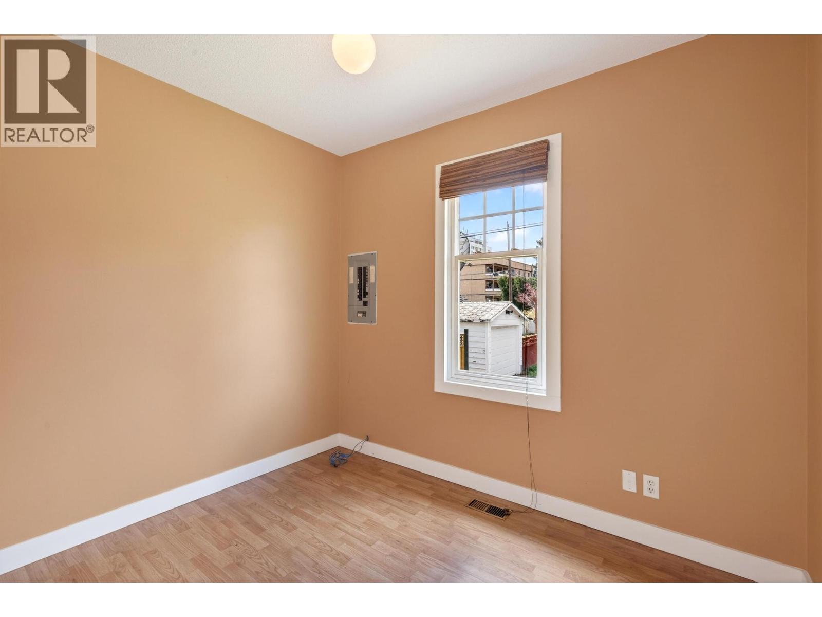  815 Lawrence Avenue, Kelowna