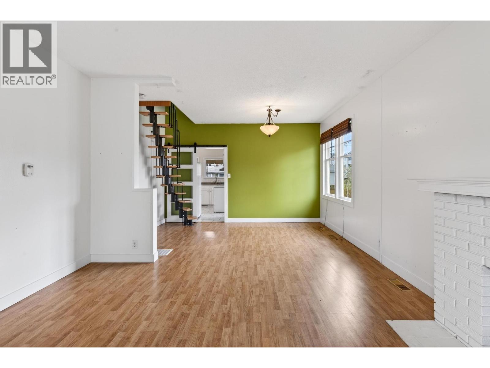  815 Lawrence Avenue, Kelowna