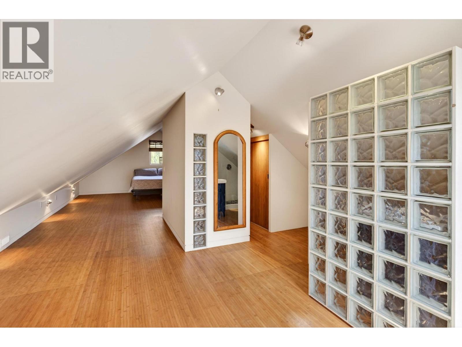  815 Lawrence Avenue, Kelowna