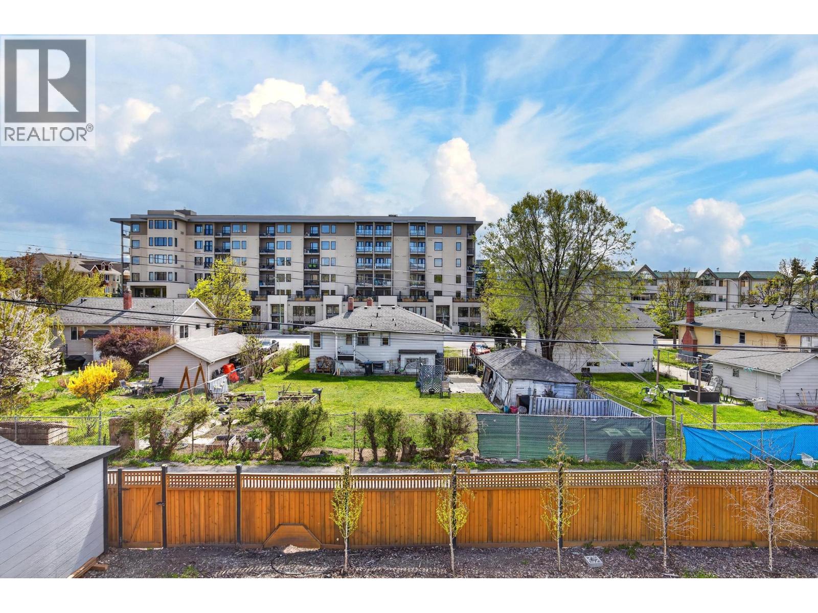  815 Lawrence Avenue, Kelowna