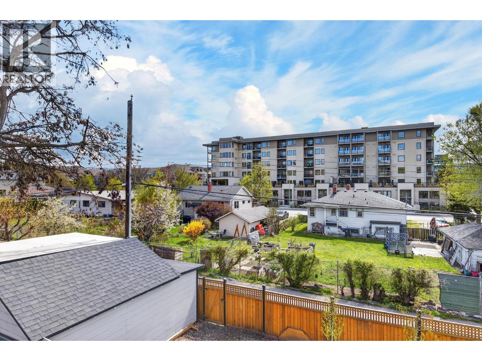  815 Lawrence Avenue, Kelowna