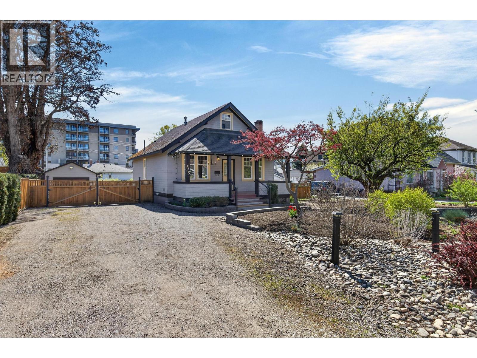  815 Lawrence Avenue, Kelowna