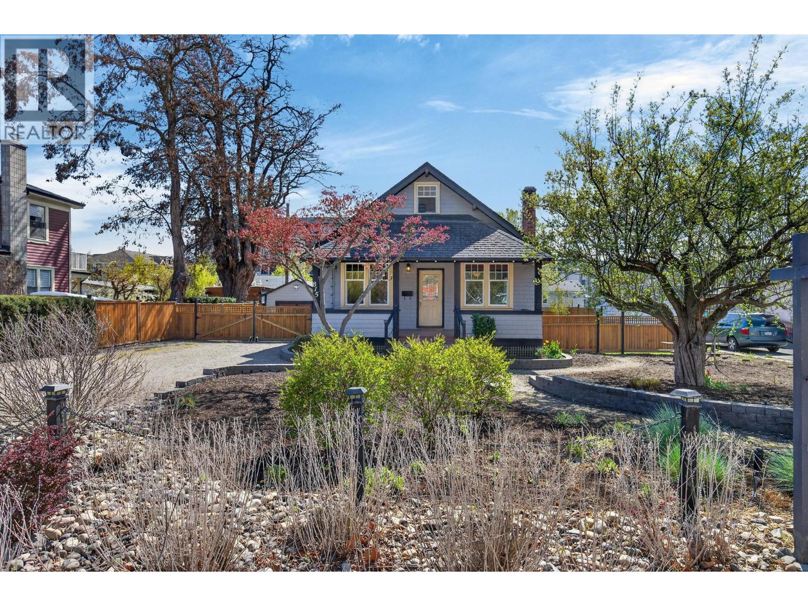  815 Lawrence Avenue, Kelowna