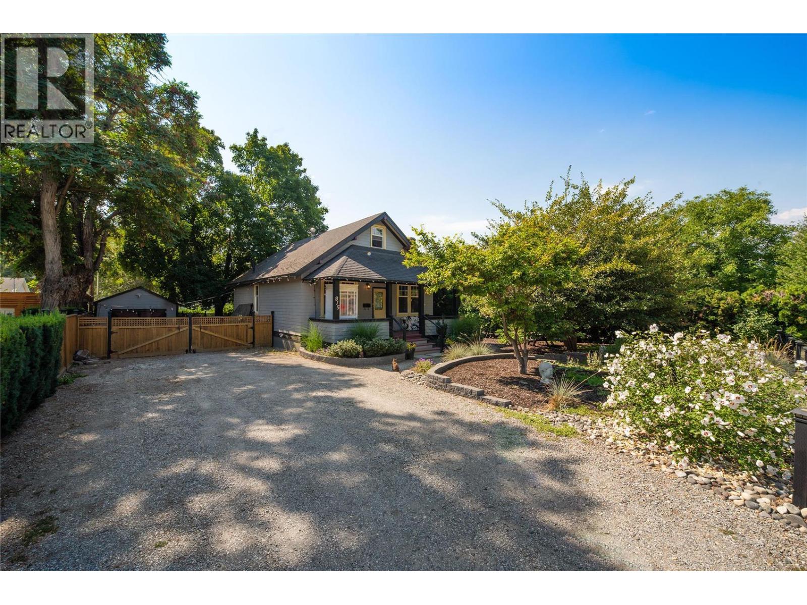  815 Lawrence Avenue, Kelowna