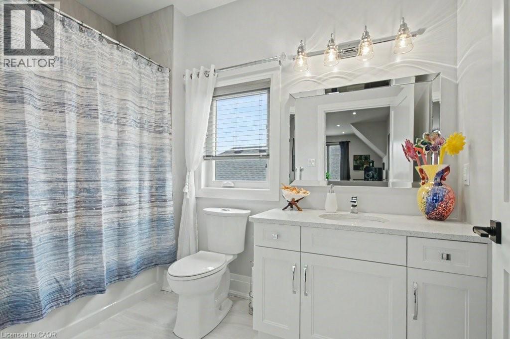 38 SWAN AVENUE - 30