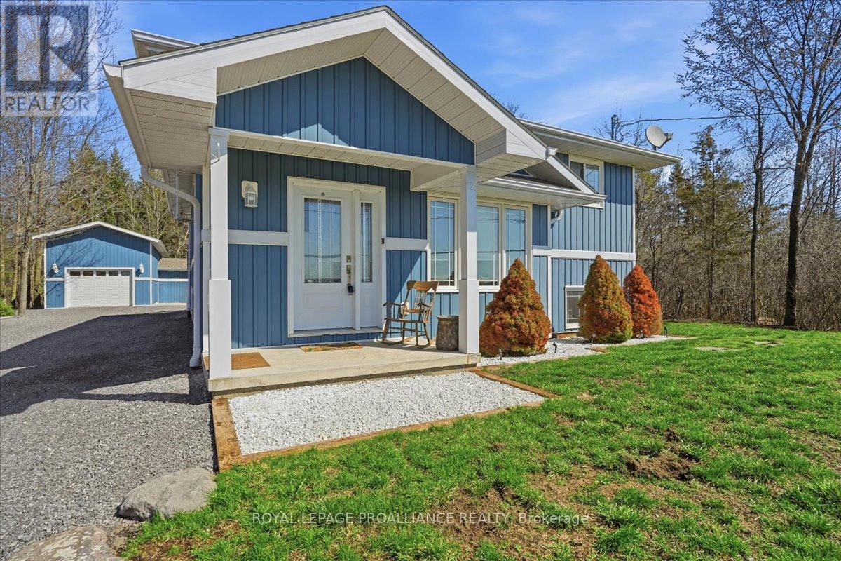 735 SHANNON ROAD — photo 2