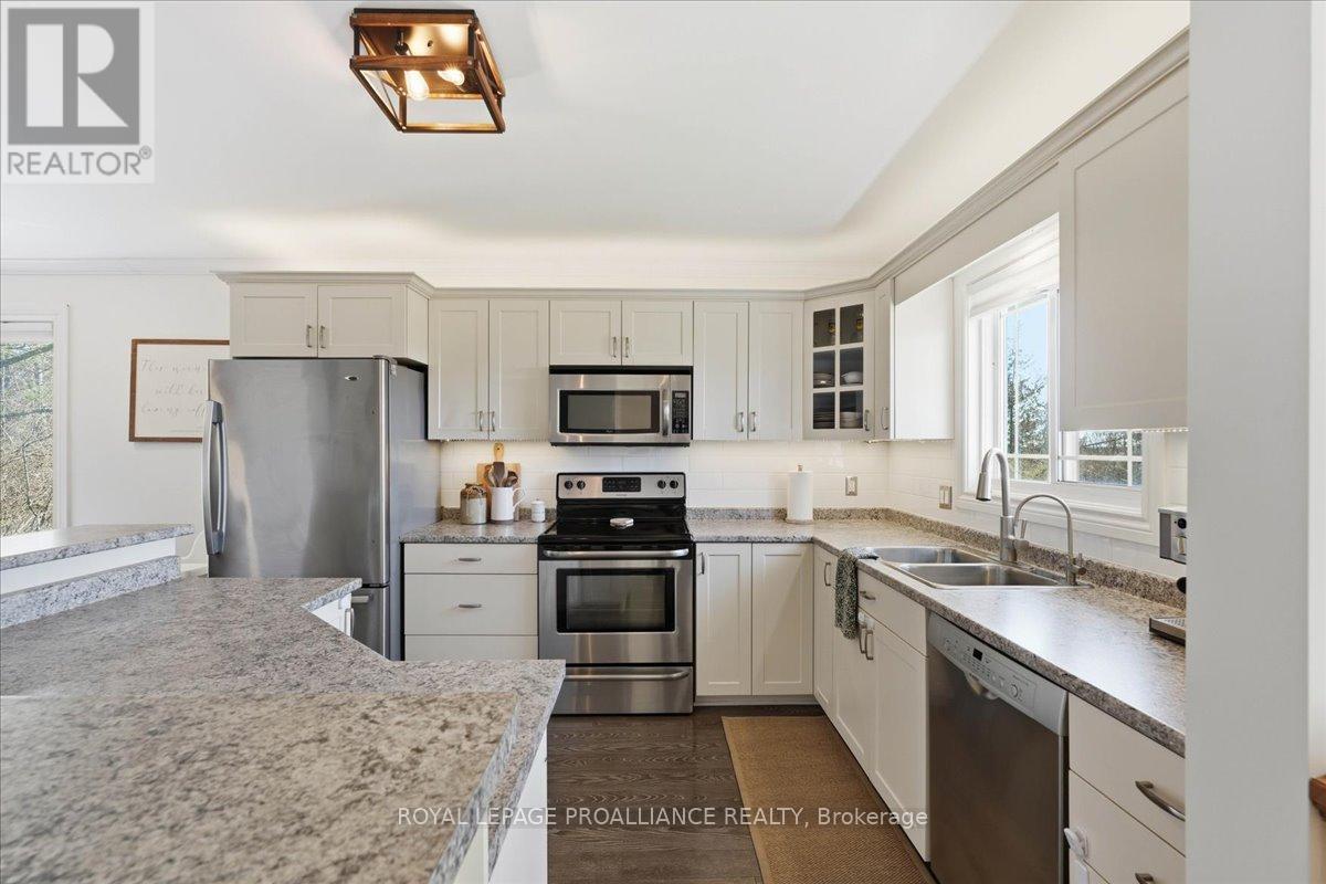735 SHANNON ROAD — photo 8