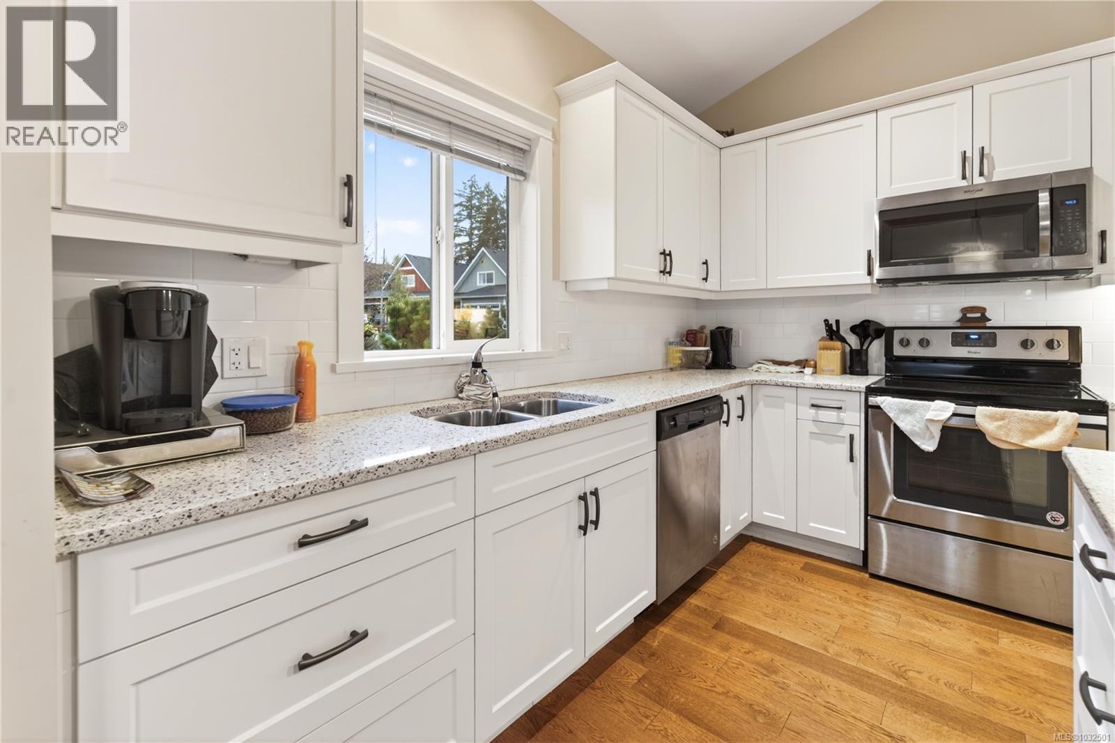 147 Village Way - 17