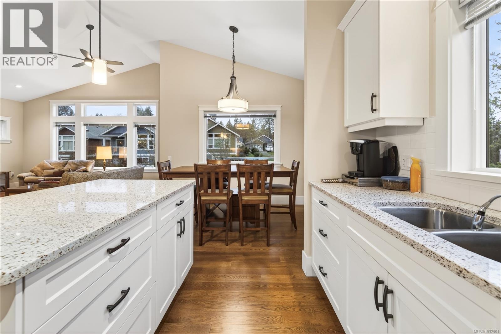 147 Village Way - 18