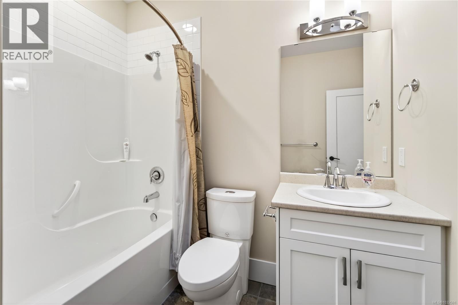 147 Village Way - 9