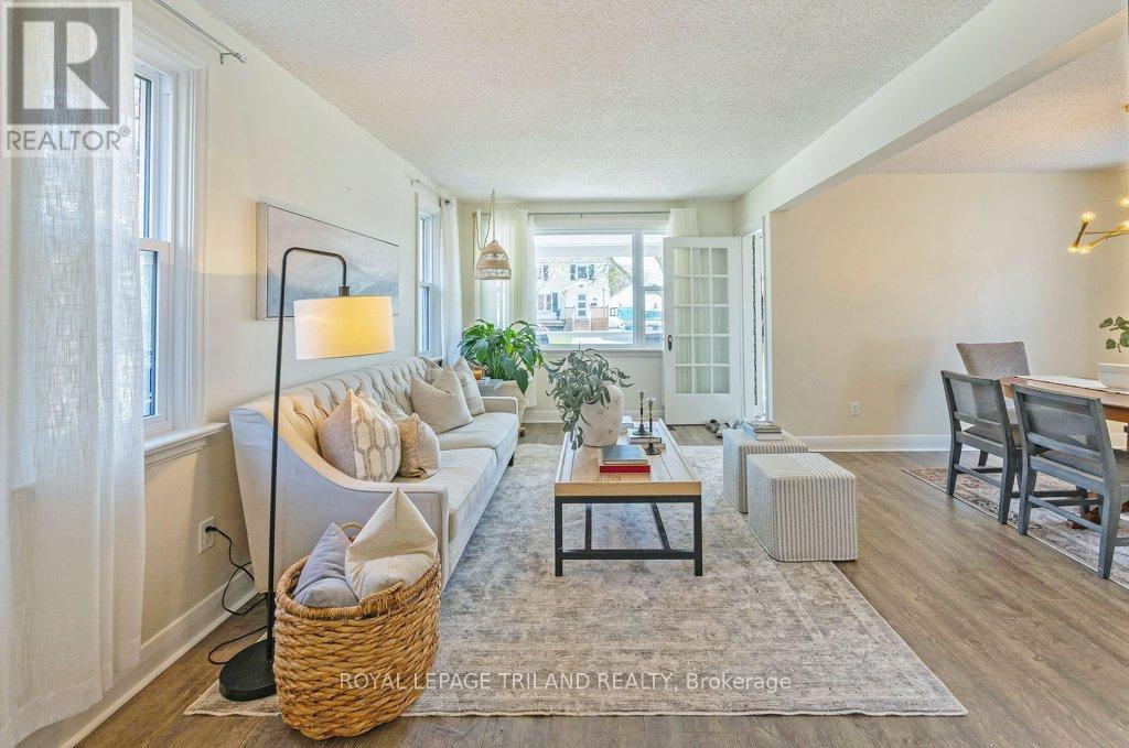 1366 LANGMUIR AVENUE Property Photo