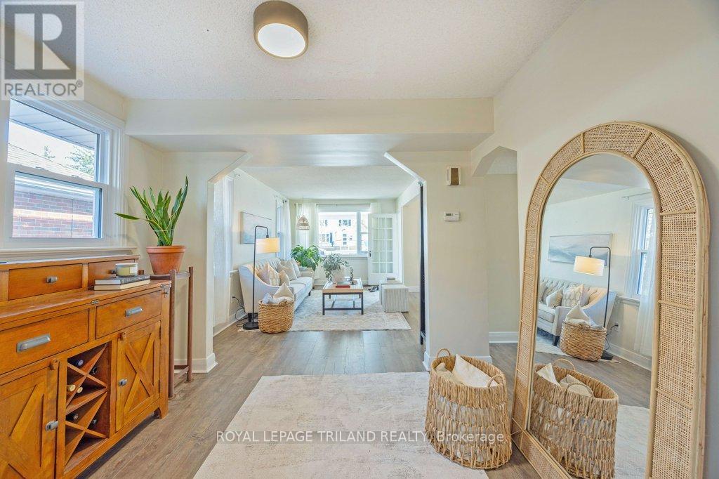 1366 LANGMUIR AVENUE Property Photo