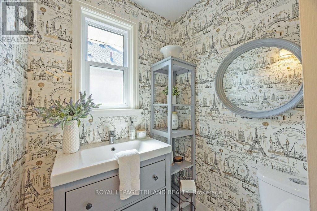 1366 LANGMUIR AVENUE Property Photo