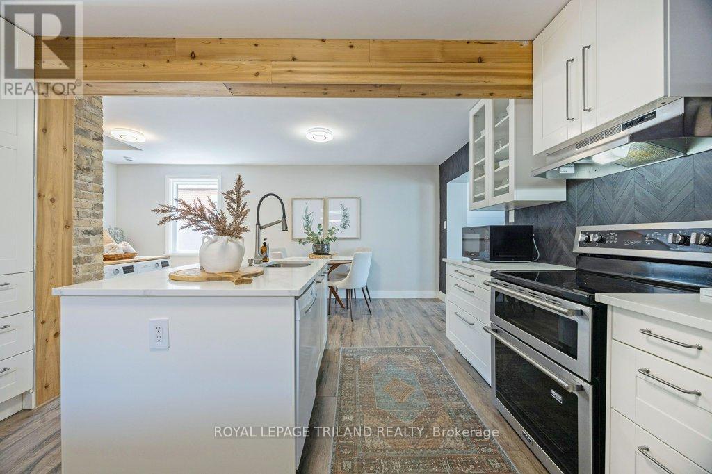 1366 LANGMUIR AVENUE Property Photo