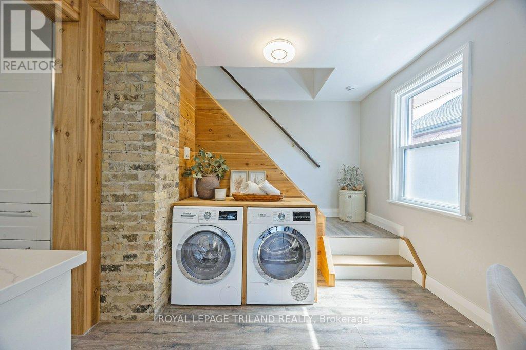 1366 LANGMUIR AVENUE Property Photo