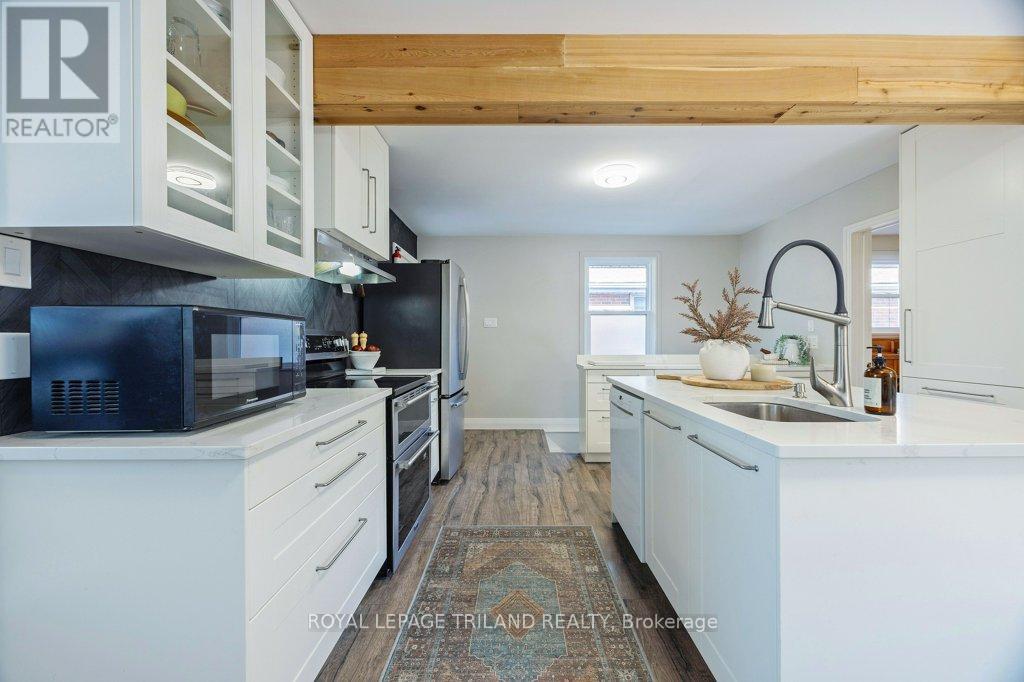 1366 LANGMUIR AVENUE Property Photo