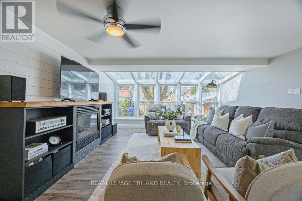 1366 LANGMUIR AVENUE Property Photo