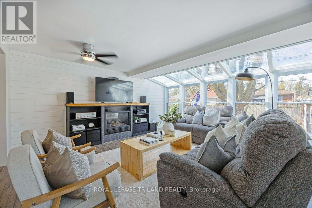 1366 LANGMUIR AVENUE Property Photo