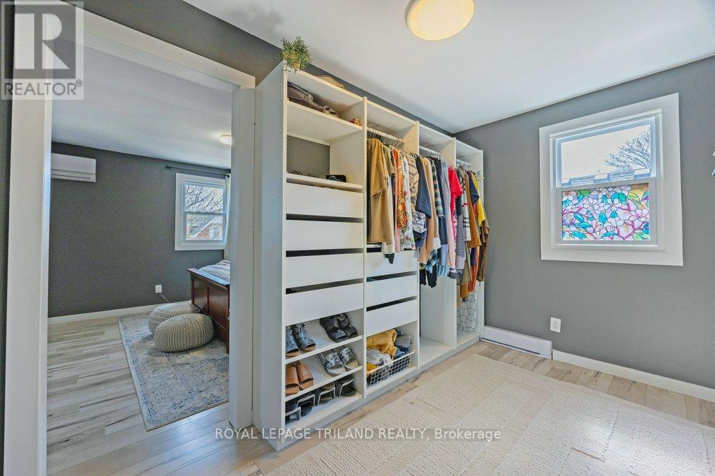 1366 LANGMUIR AVENUE Property Photo