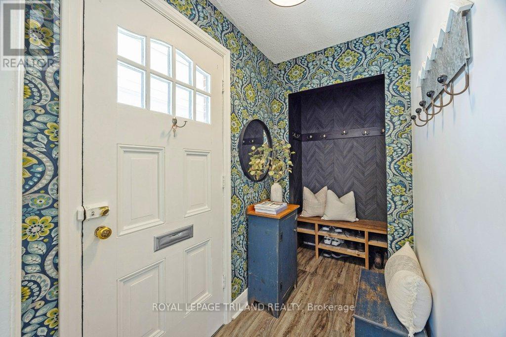 1366 LANGMUIR AVENUE Property Photo