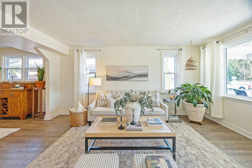 1366 LANGMUIR AVENUE Property Photo