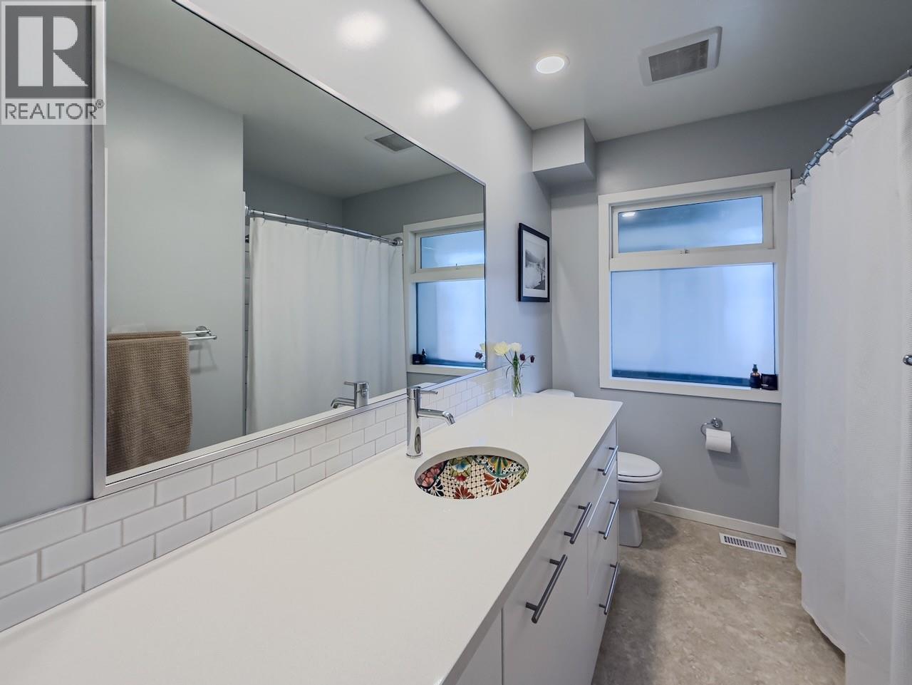 1015 Fraser Street - 17