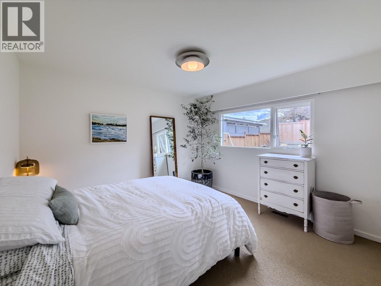 1015 Fraser Street - 14