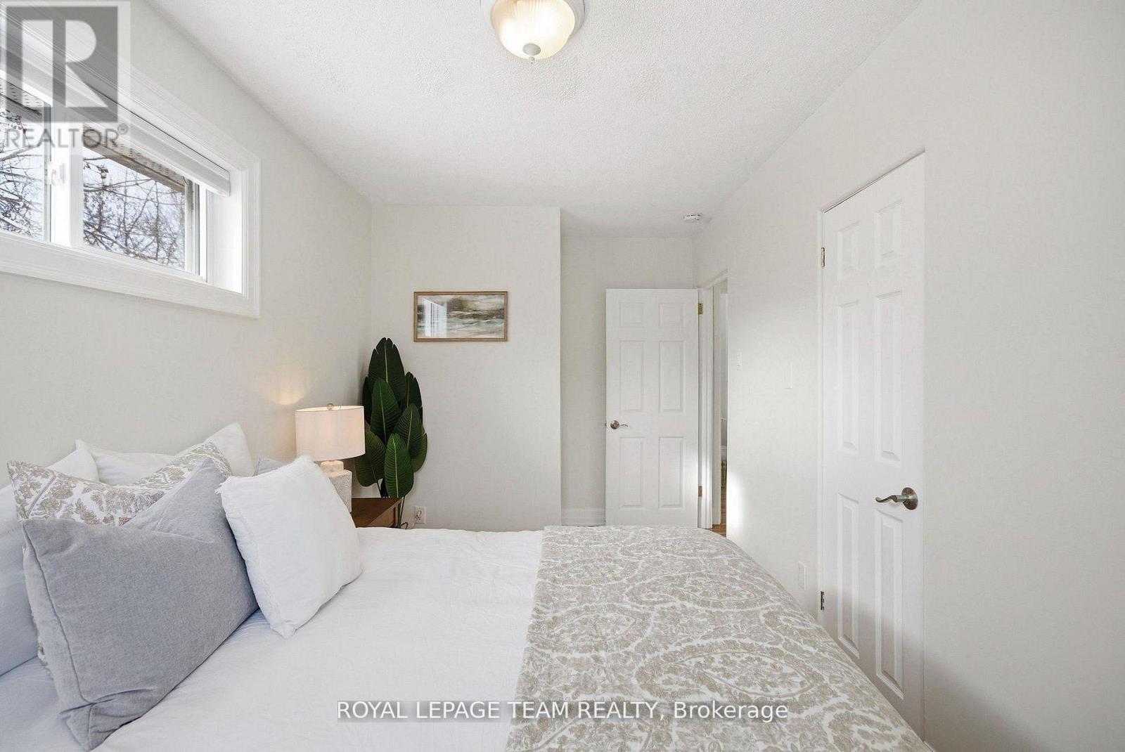3246 ELIZABETH STREET — photo 21