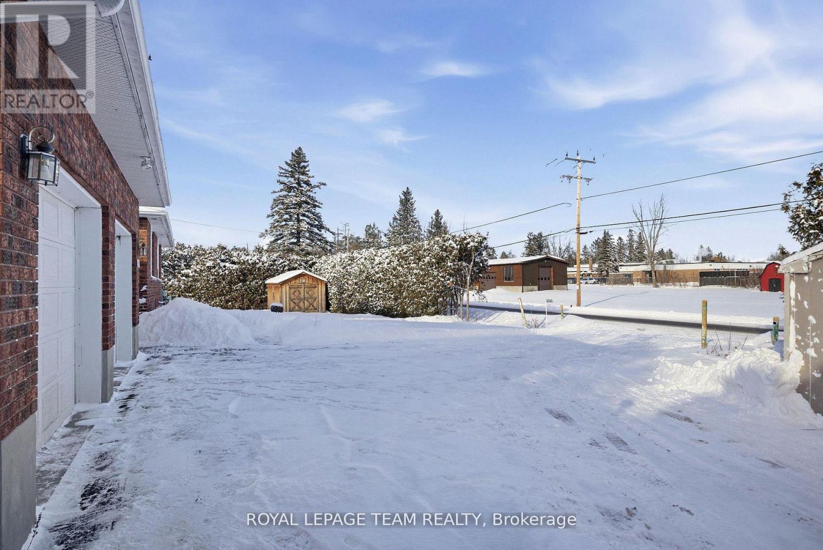 3246 ELIZABETH STREET — photo 43
