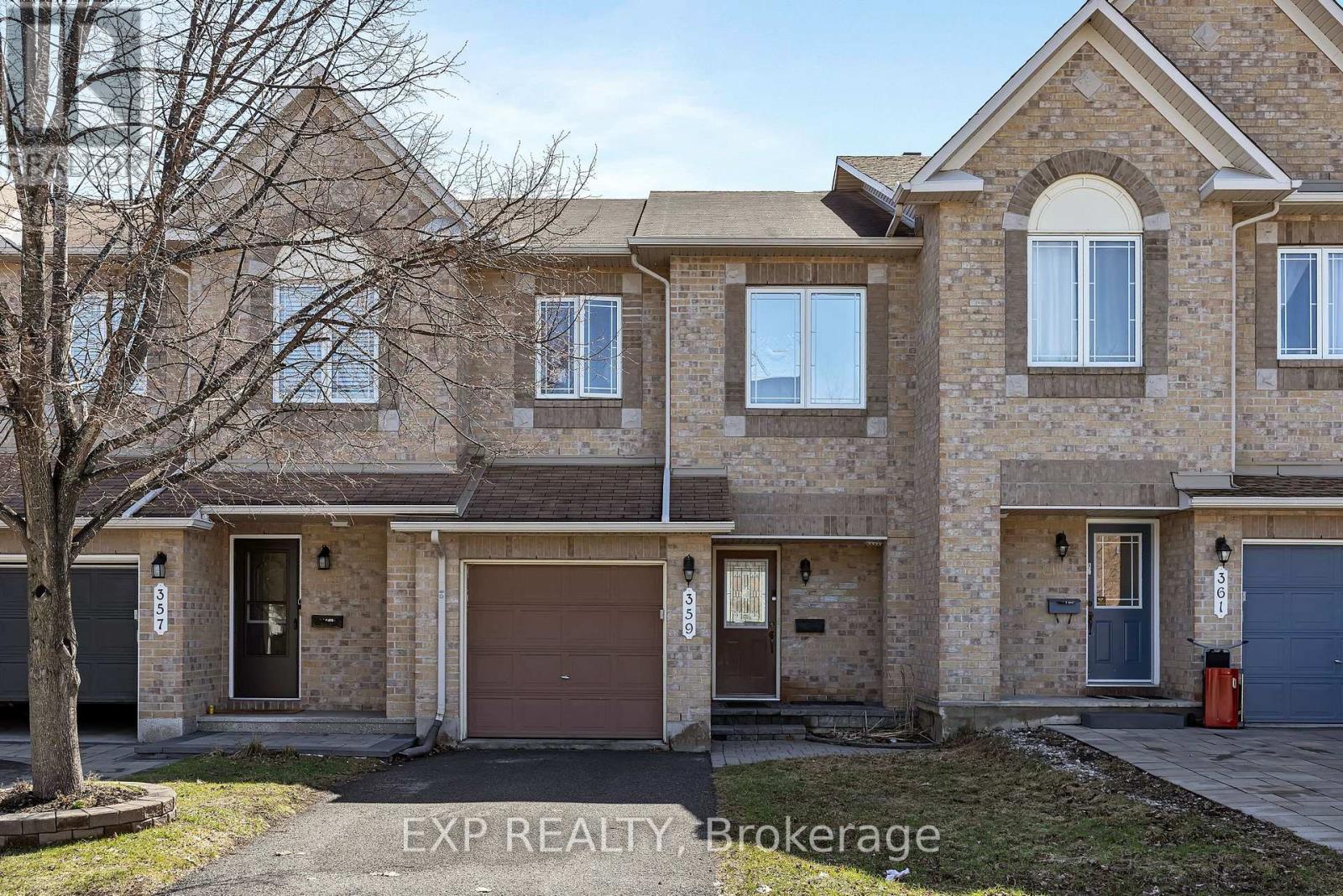 359 BAKEWELL CRESCENT - 1