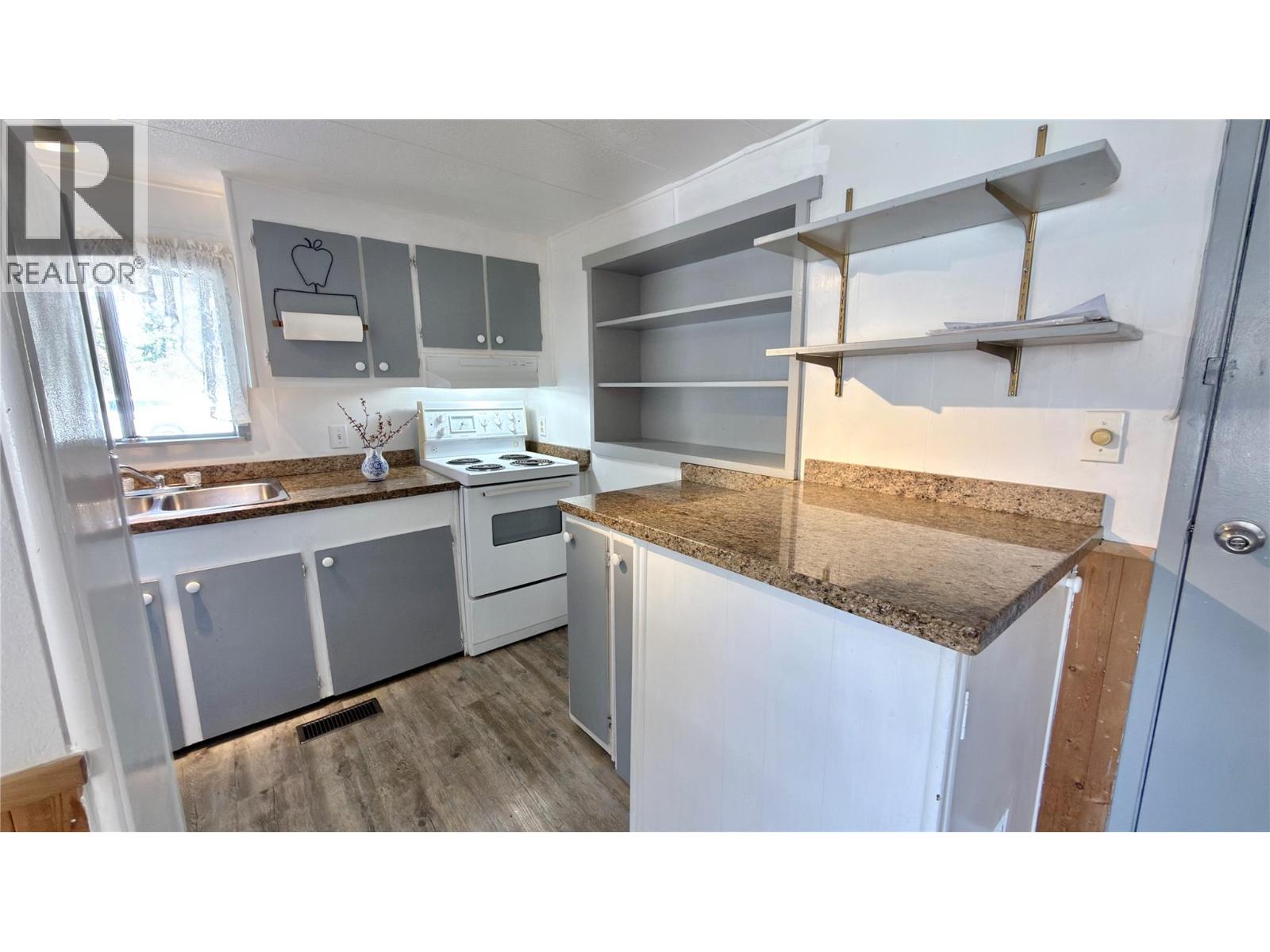 670 Central Avenue - 25