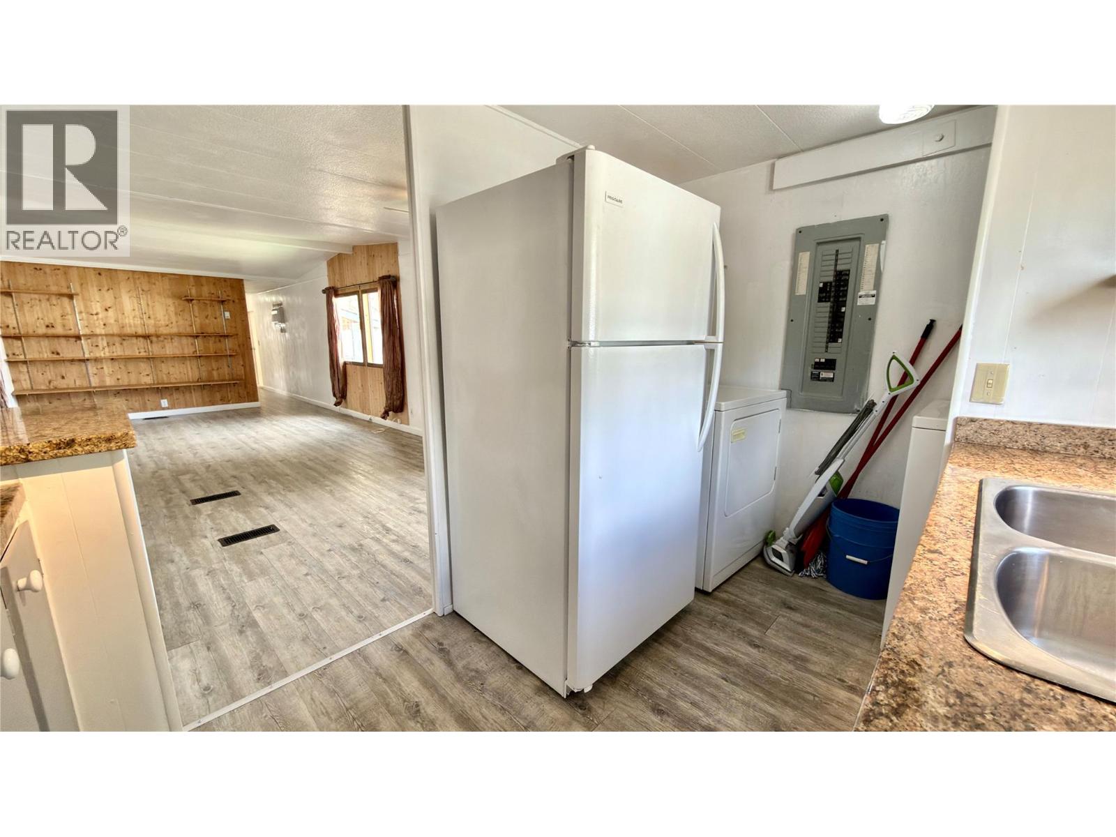 670 Central Avenue - 27