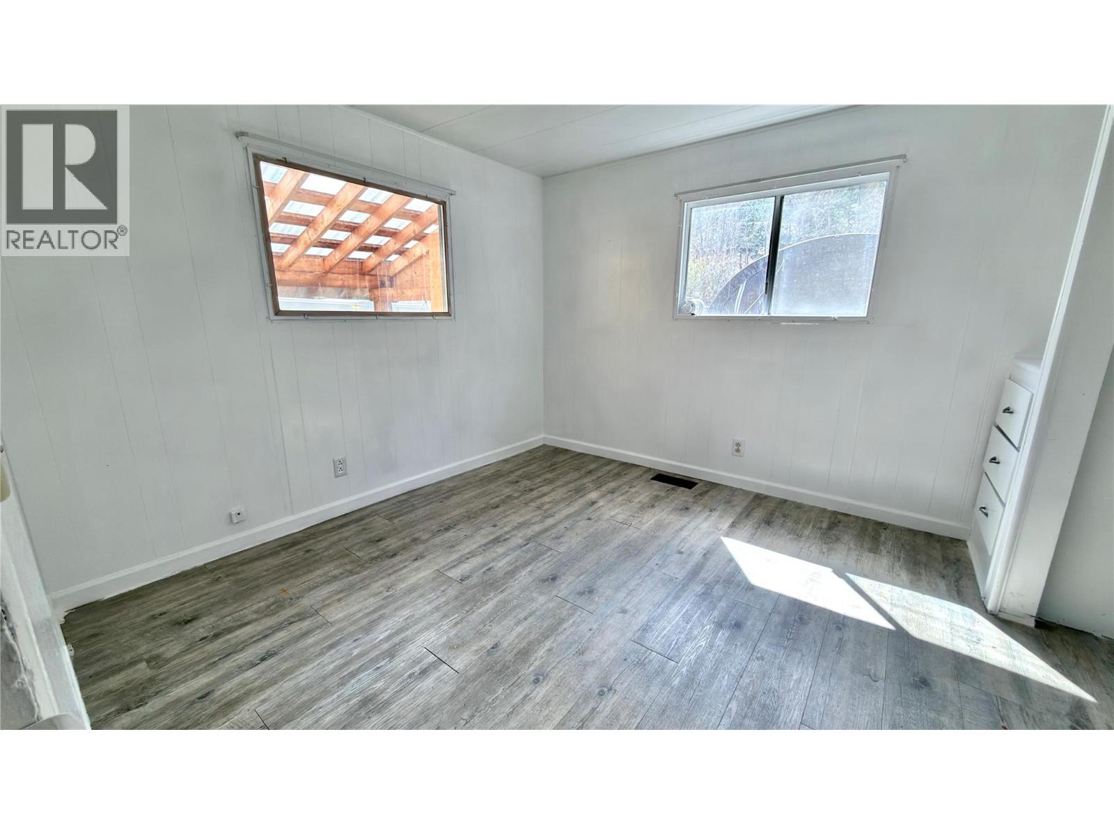 670 Central Avenue - 32