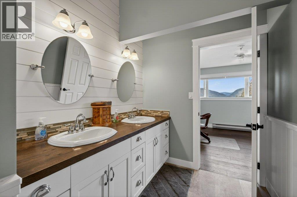 3 1261 Trans Canada Highway, Sorrento