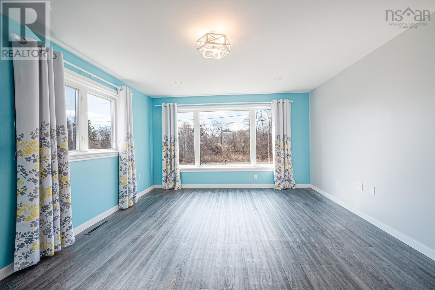 Property 16 of 50 of 42 Young Road